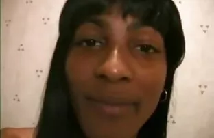 XXX 金髪弄彼女の男と黒人男性 女 アダルト 動画