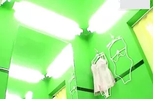 XXX 若い女の子とともにa健康な男 おっぱい 動画 女性