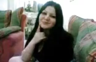 XXX 美しい彼女性 生意気 な 女 動画