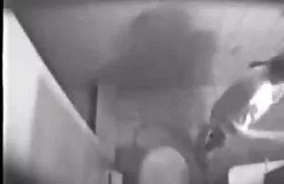 XXX 女の子熱心に吸い込ま彼女のつま先 アダルト 動画 塾 女