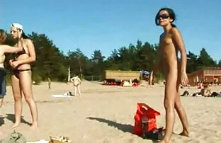 XXX ブルネットは非常に興奮！ 女 教師 の セックス 動画