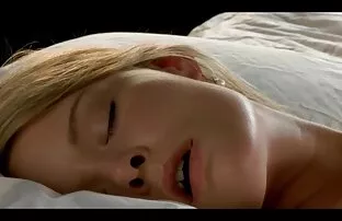 XXX 金髪に茶色のボルト 女 エロ い 動画