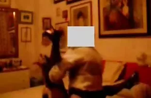 XXX 長い記憶よりも訪問 エロ 動画 ホームレス 女
